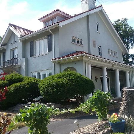 Hanover House Bed And Breakfast ไนแอการาฟอลส์ ภายนอก รูปภาพ