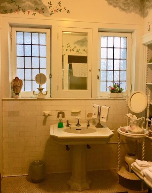 Hanover House Bed And Breakfast ไนแอการาฟอลส์ ภายนอก รูปภาพ