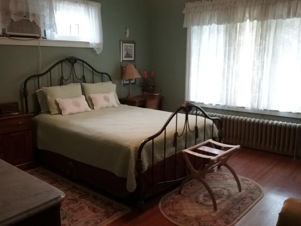 Hanover House Bed And Breakfast ไนแอการาฟอลส์ ภายนอก รูปภาพ