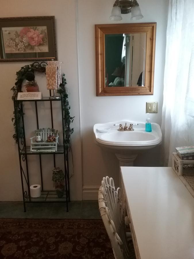 Hanover House Bed And Breakfast ไนแอการาฟอลส์ ภายนอก รูปภาพ