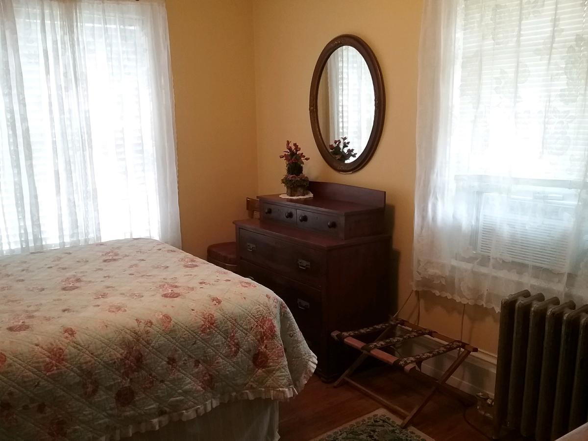 Hanover House Bed And Breakfast ไนแอการาฟอลส์ ภายนอก รูปภาพ